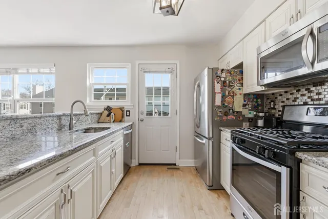 $475,000 | 6 Rodio Court, Sayreville, NJ 08872