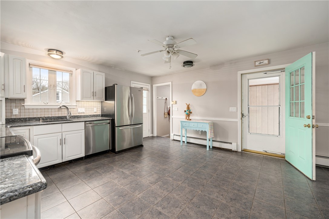 2460 Mendon Road Cumberland, RI 02864 - Photo 3 of 31