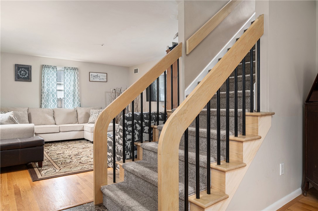 2460 Mendon Road Cumberland, RI 02864 - Photo 8 of 31