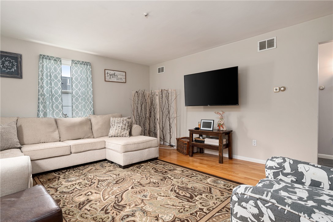 2460 Mendon Road Cumberland, RI 02864 - Photo 10 of 31