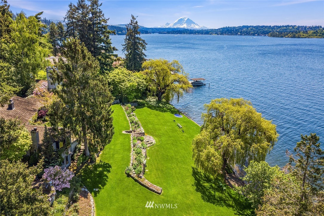 Undisclosed Address Bellevue, WA 98004 - Photo 17 of 25