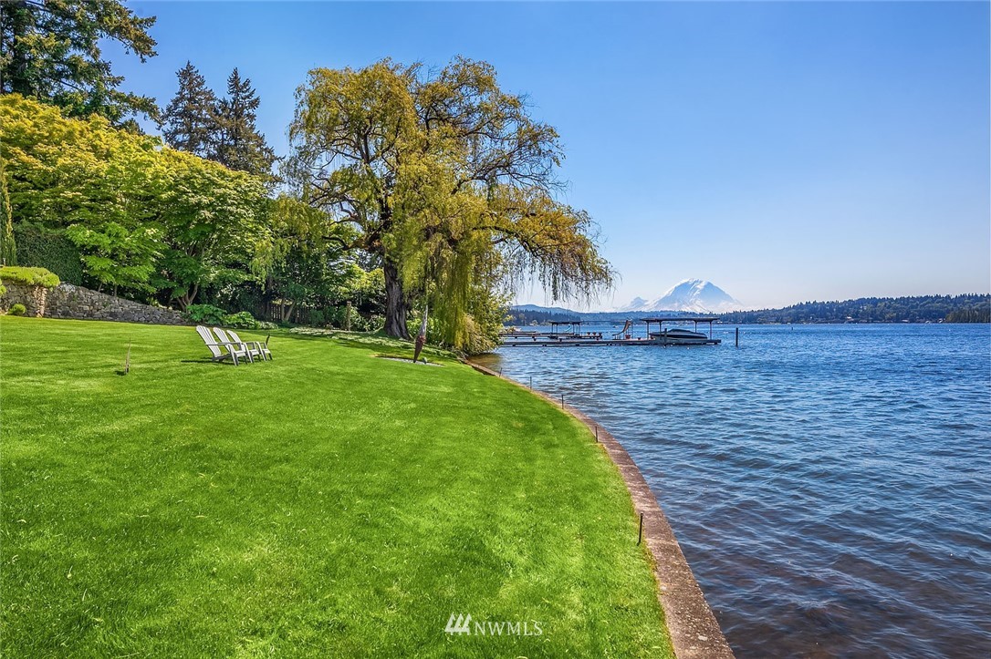 Undisclosed Address Bellevue, WA 98004 - Photo 19 of 25