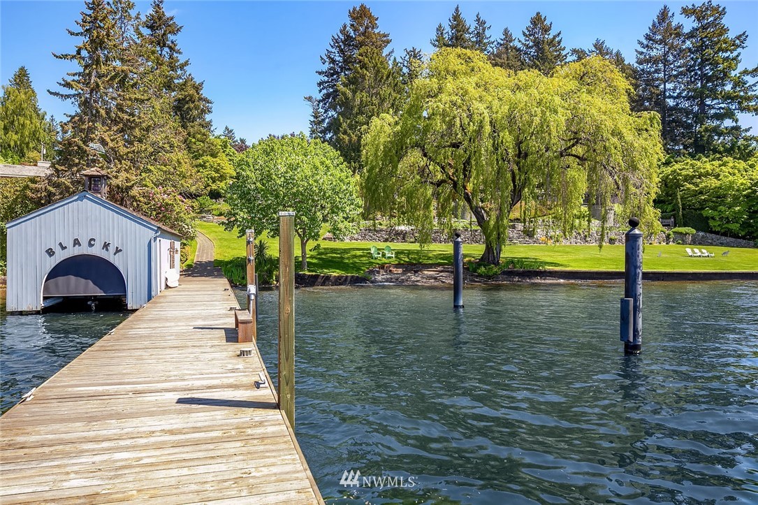 Undisclosed Address Bellevue, WA 98004 - Photo 20 of 25