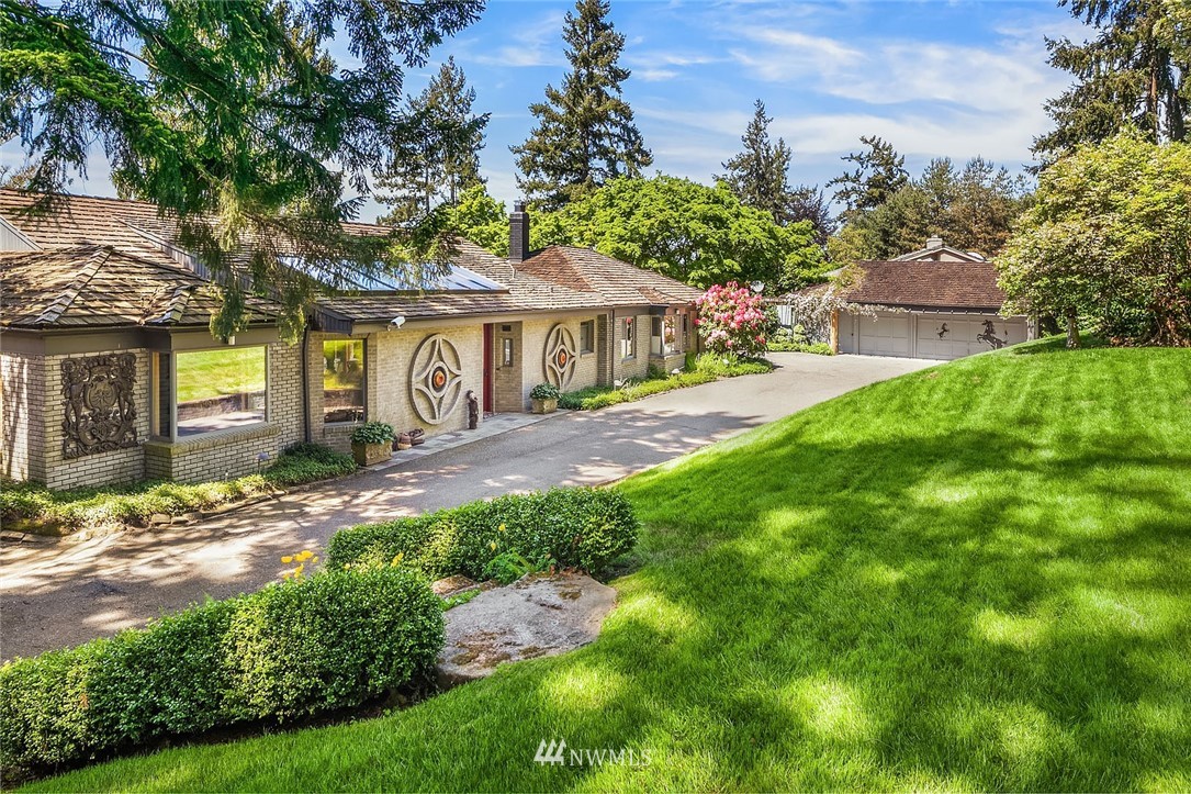 Undisclosed Address Bellevue, WA 98004 - Photo 8 of 25