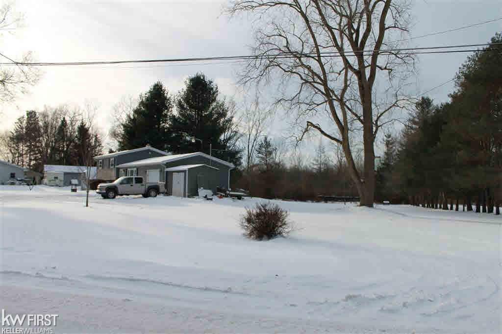 13555 Tuscola Road Clio, MI 48420 - Photo 3 of 22 21401034-2.JPG