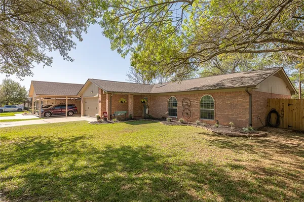 $299,900 | 2904 River Oaks Circle, Bryan, TX 77802