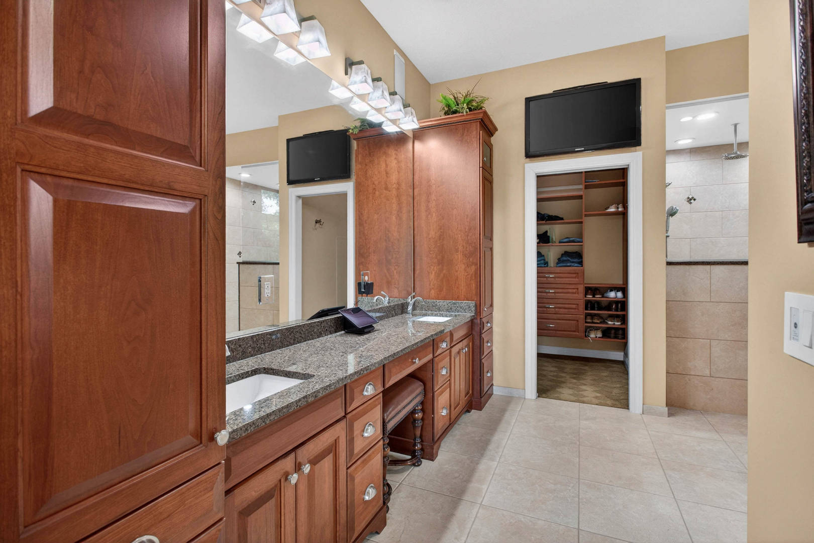 4580 Tanglewood Road Bettendorf, IA 52722 - Photo 35 of 76