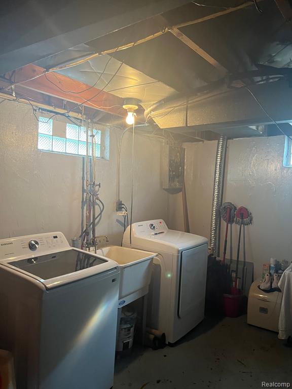 7138 Edgeton Street Hamtramck, MI 48212 - Photo 13 of 15