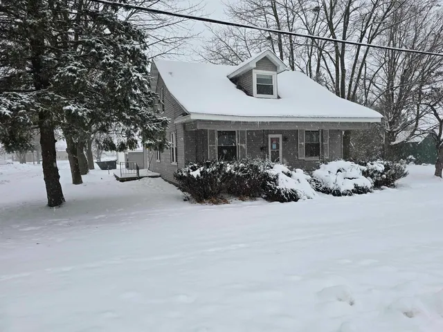 $118,900 | 500 West North Street, Mount Sterling, IL 62353