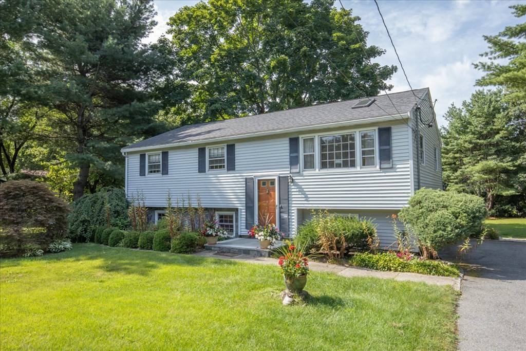 92 Greenwood Road Andover, MA 01810 - Photo 1 of 36 Gallery Image 1