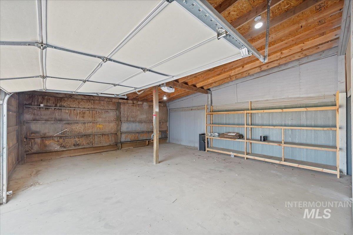 14490-14492 Sand Hollow Road Caldwell, ID 83607 - Photo 28 of 50 View of garage