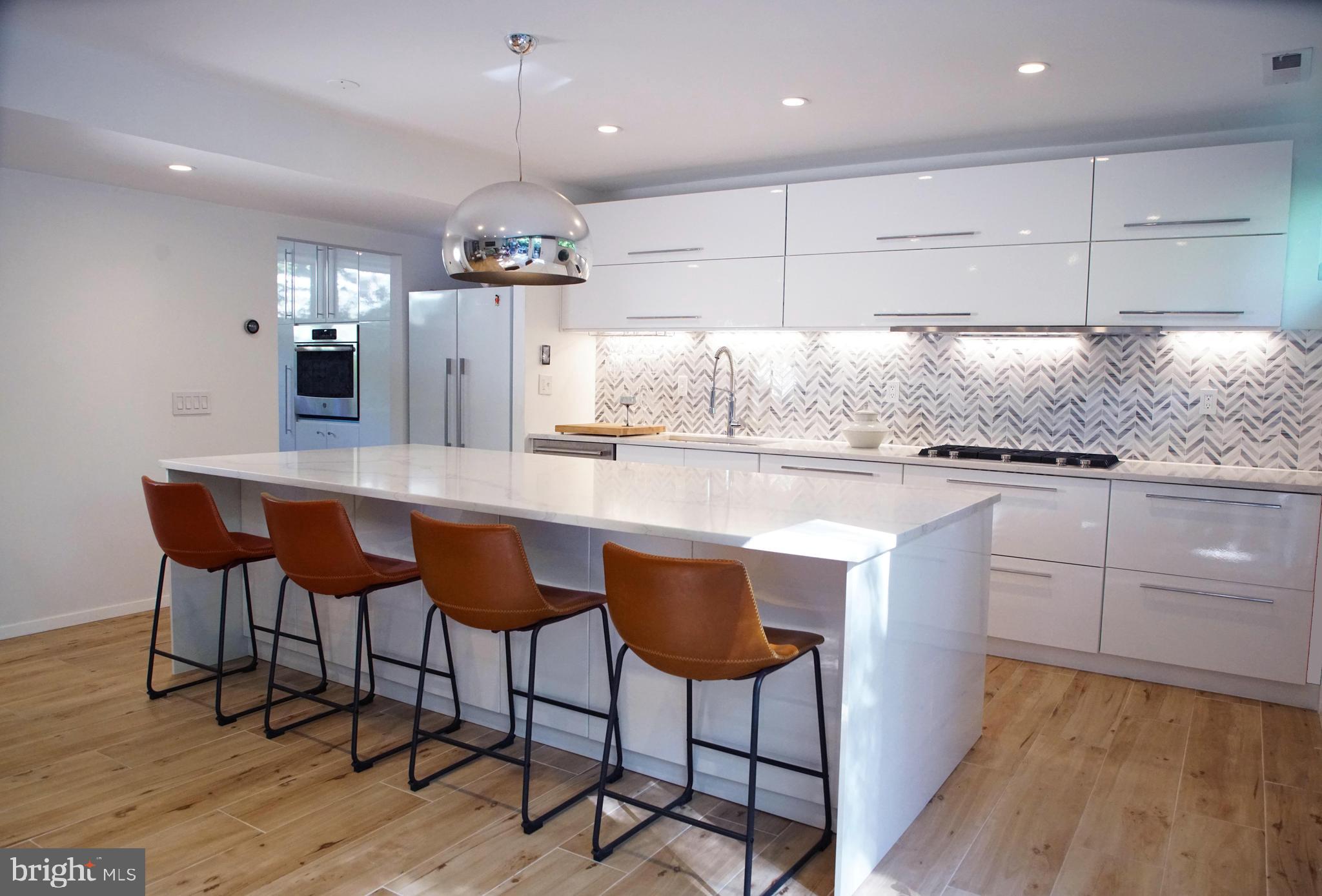 11509 Maple Ridge Road Reston, VA 20190 - Photo 2 of 51 Gallery Image 2