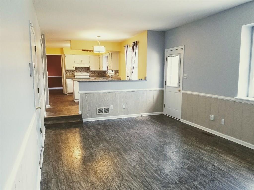 816 Deerfield Road Anderson, IN 46012 - Photo 5 of 19