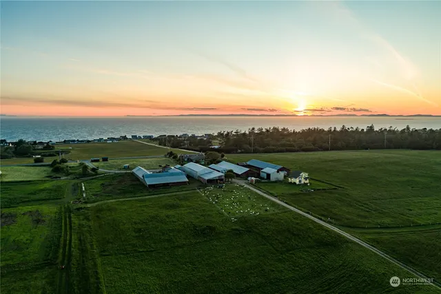 $2,665,000 | 886 West Beach Road, Coupeville, WA 98239