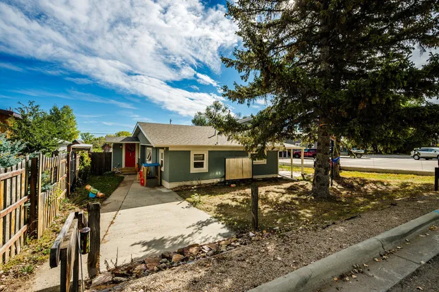 $352,000 | 631 North Adams Avenue, Buffalo, WY 82834