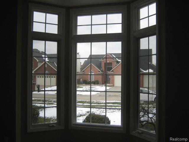 46738 Landings Drive Macomb, MI 48044 - Photo 2 of 52 004 - Copy - Copy - Copy.JPG