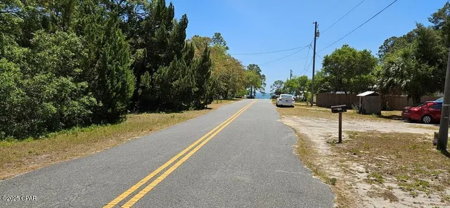 $79,900 | 139 Connecticut Street, Carrabelle, FL 32322