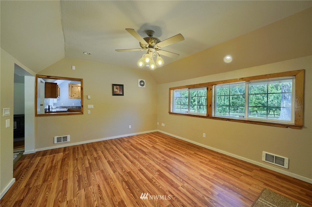 6012 Robe Menzel Road Granite Falls, WA 98252 - Photo 9 of 25
