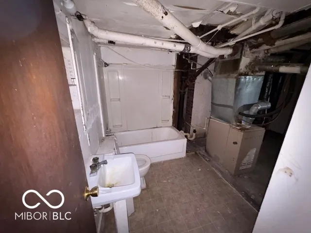 $88,900 | 202-204 East Maple Street, Muncie, IN 47305