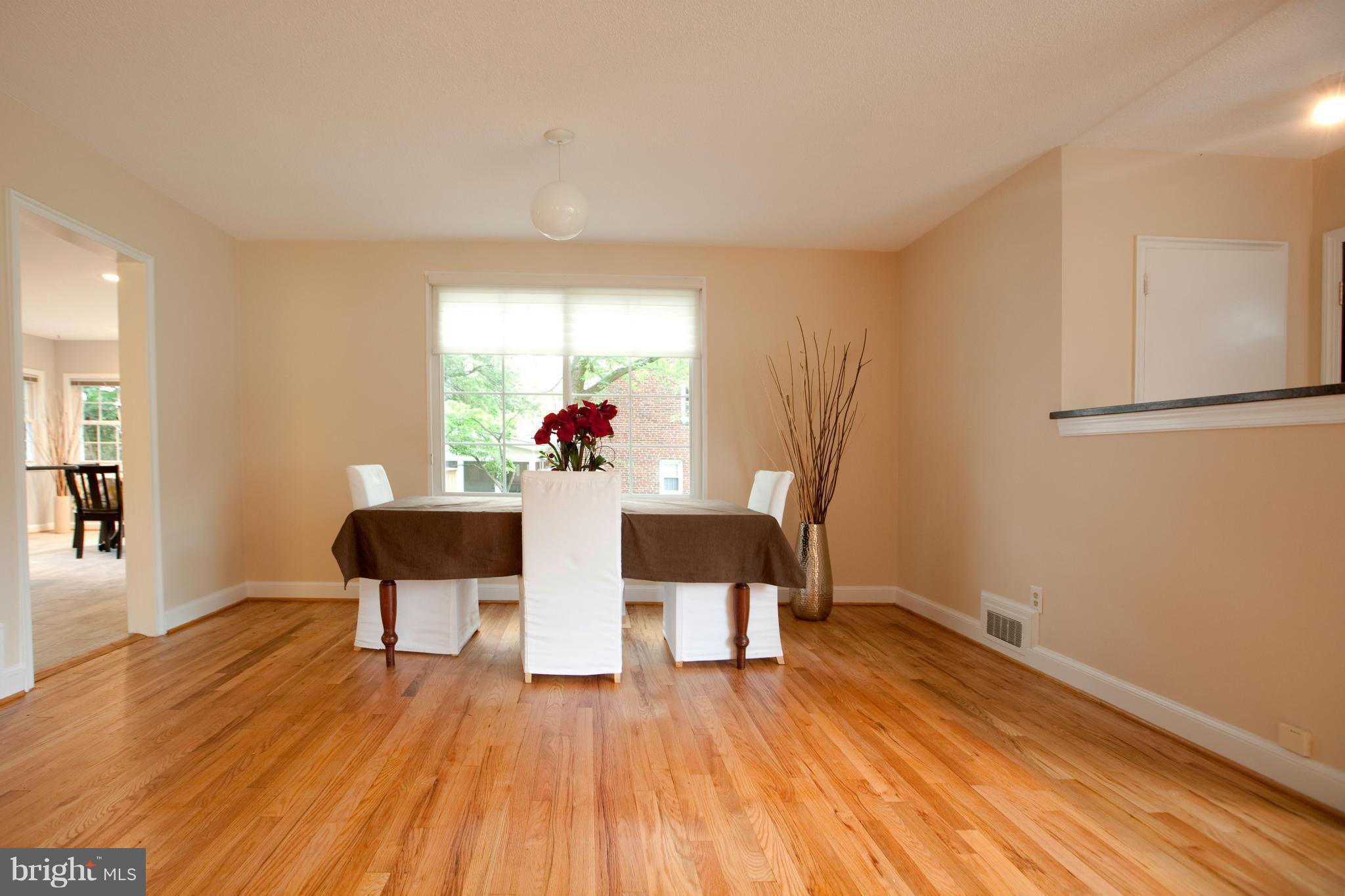 200 East Melbourne Avenue Silver Spring, MD 20901 - Photo 7 of 30 Dining Room