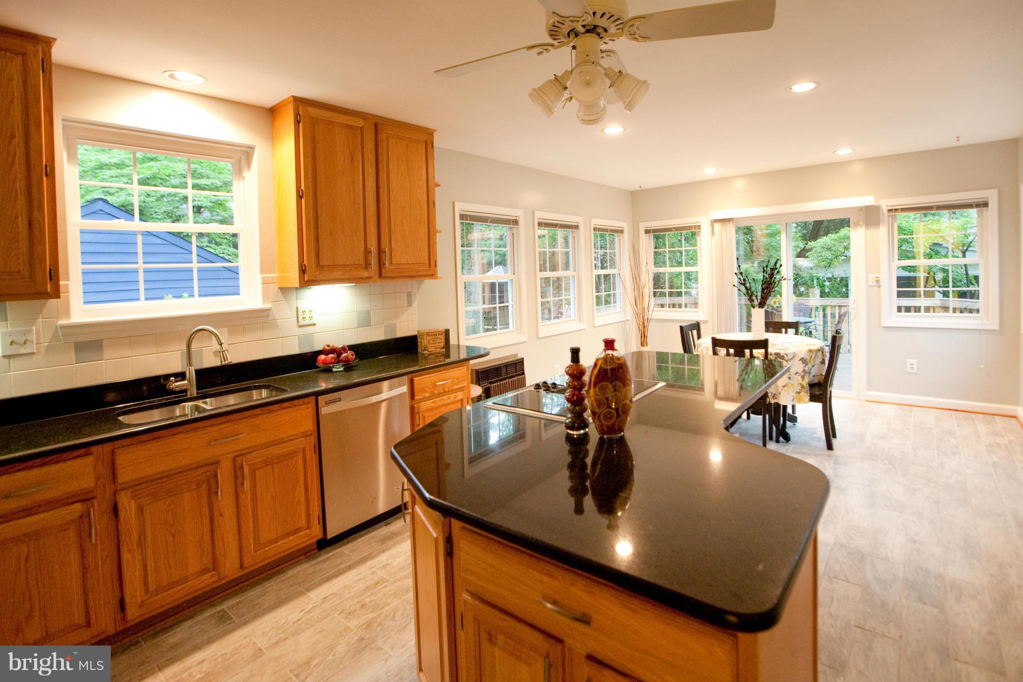 200 East Melbourne Avenue Silver Spring, MD 20901 - Photo 10 of 30 Kitchen