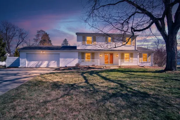 $389,900 | 829 Thorntree Boulevard, Jackson, MI 49203