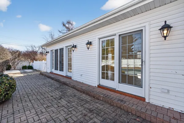 $389,900 | 829 Thorntree Boulevard, Jackson, MI 49203