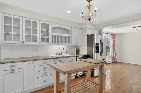 $389,900 | 829 Thorntree Boulevard, Jackson, MI 49203