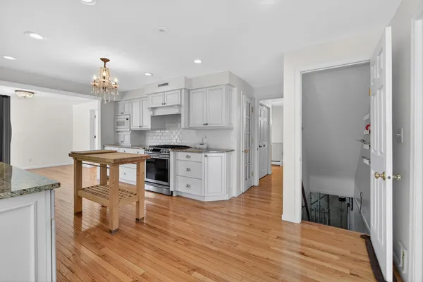 $389,900 | 829 Thorntree Boulevard, Jackson, MI 49203