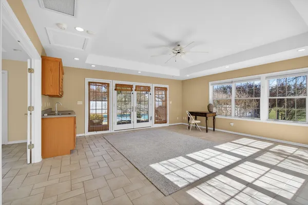 $389,900 | 829 Thorntree Boulevard, Jackson, MI 49203