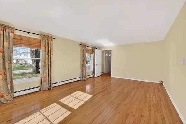 $389,900 | 829 Thorntree Boulevard, Jackson, MI 49203