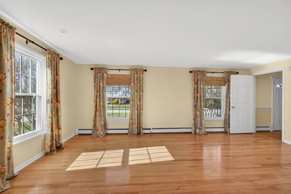 $389,900 | 829 Thorntree Boulevard, Jackson, MI 49203