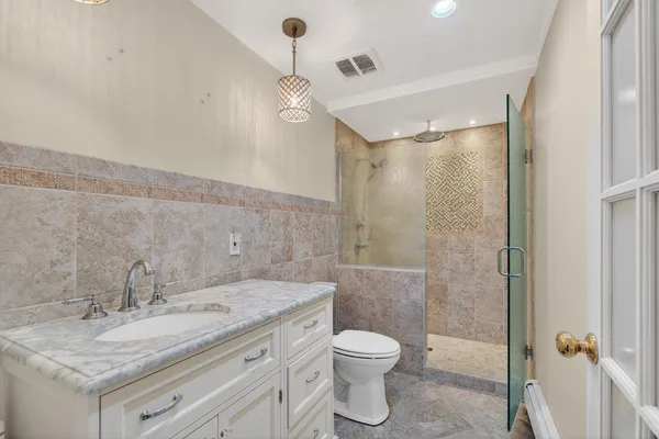 $389,900 | 829 Thorntree Boulevard, Jackson, MI 49203