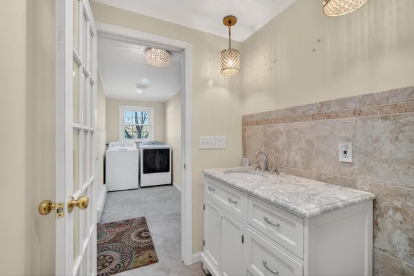 $389,900 | 829 Thorntree Boulevard, Jackson, MI 49203