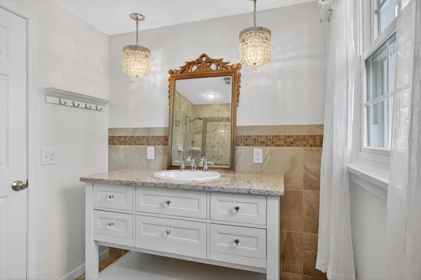 $389,900 | 829 Thorntree Boulevard, Jackson, MI 49203