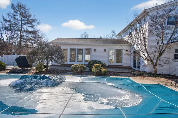 $389,900 | 829 Thorntree Boulevard, Jackson, MI 49203