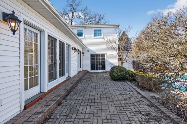 $389,900 | 829 Thorntree Boulevard, Jackson, MI 49203