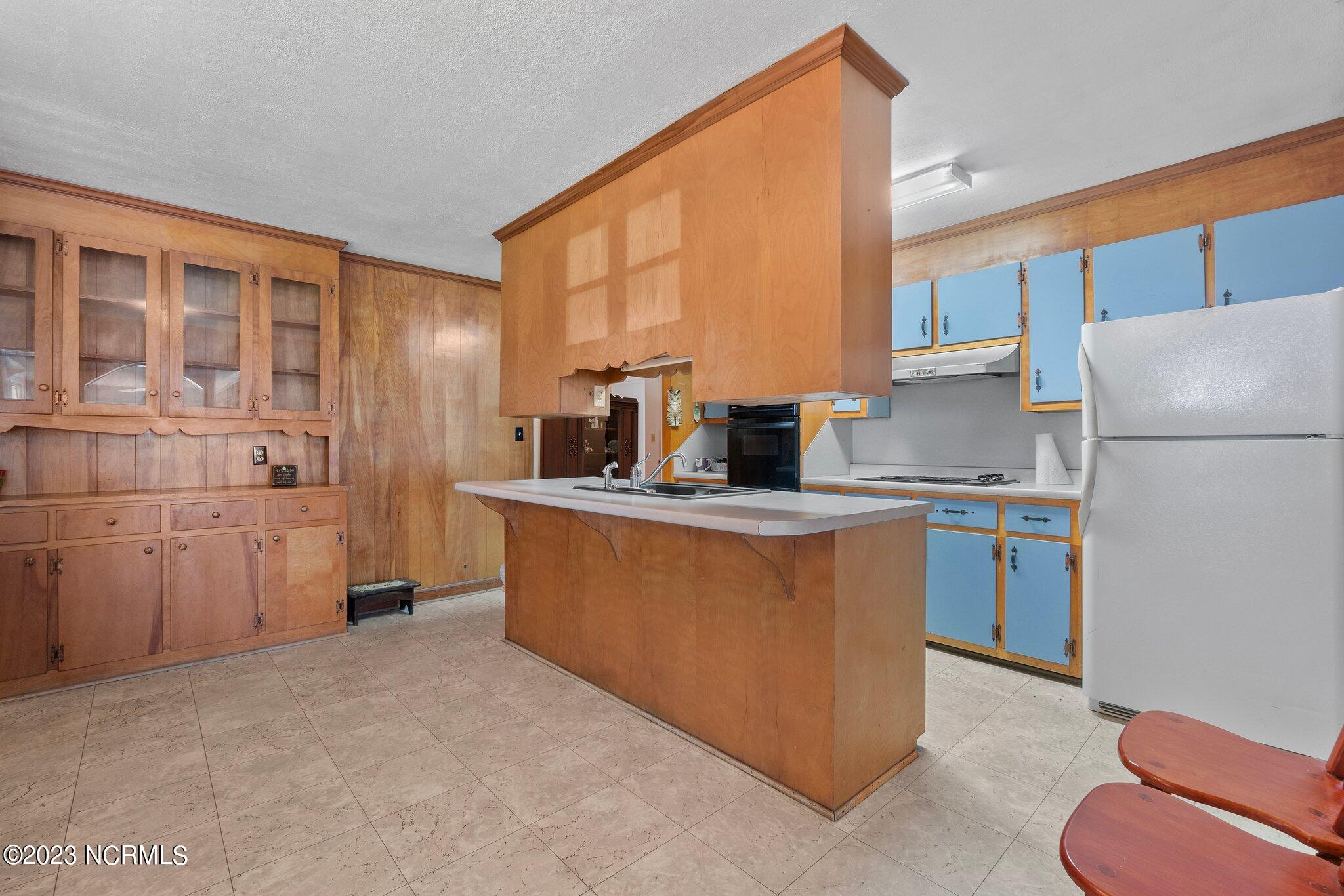 325 Cross Road Roper, NC 27970 - Photo 15 of 28 Kitchen