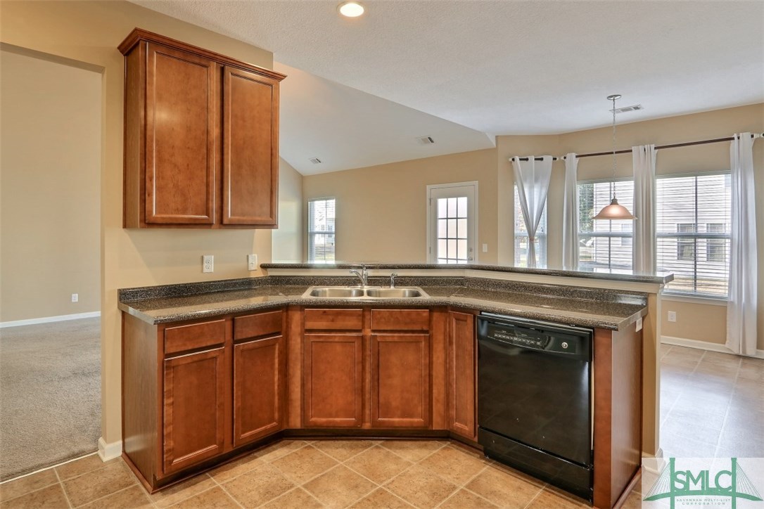 402 Plantation Place Rincon, GA 31326 - Photo 11 of 30