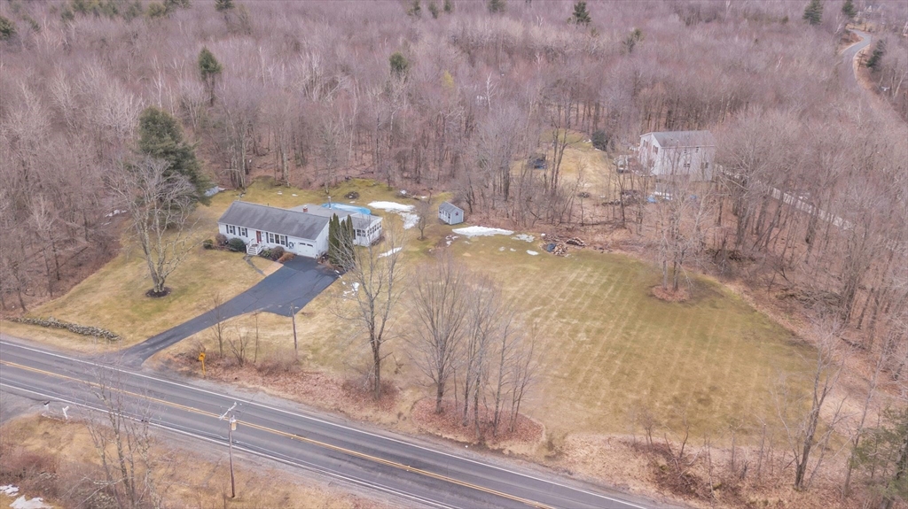 1421 Main Road Granville, MA 01034 - Photo 8 of 33 Gallery Image 8