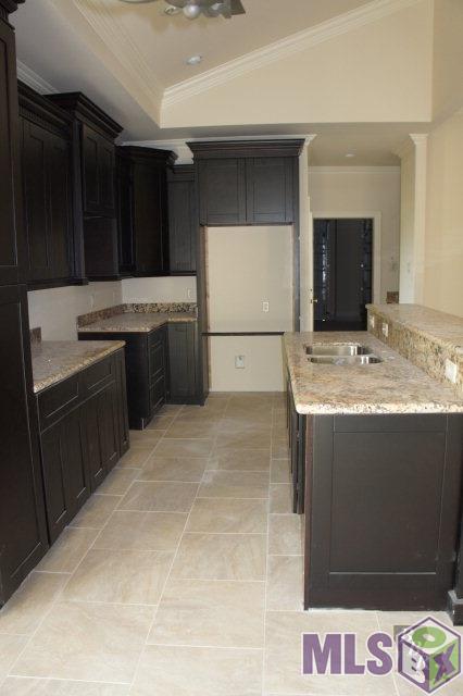 119 Rue Saint Courtney Houma, LA 70360 - Photo 5 of 7 Kitchen 1