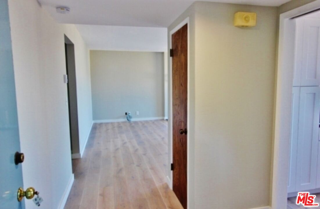 372 Pershing Drive Playa del Rey, CA 90293 - Photo 4 of 26