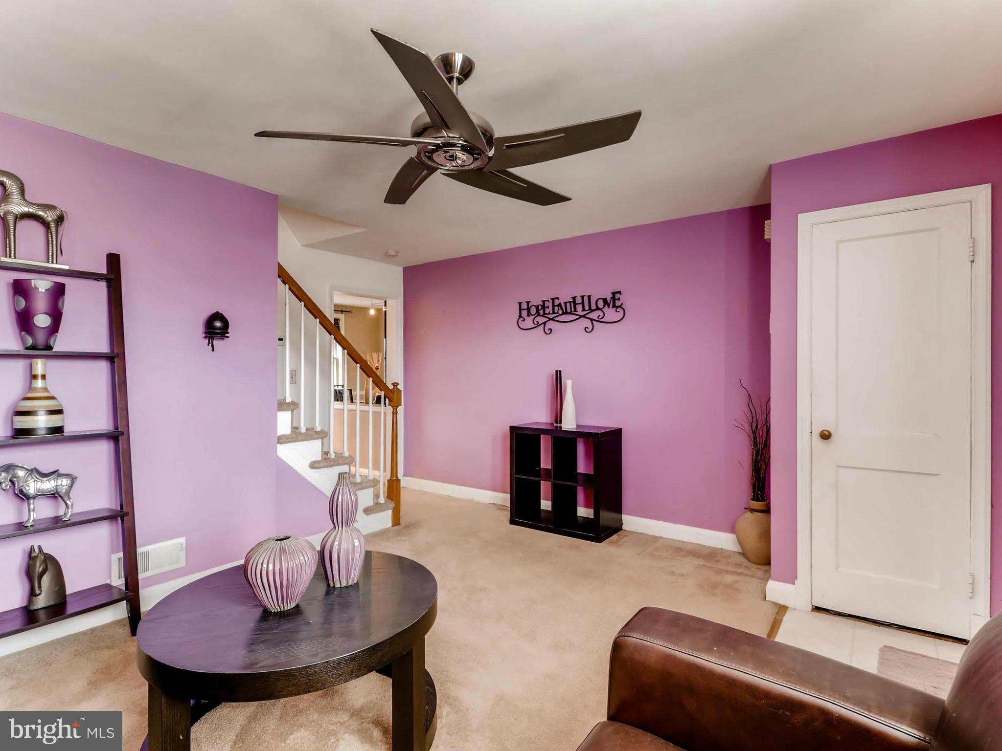 3935 Kenyon Avenue Baltimore, MD 21213 - Photo 12 of 23 Living Room