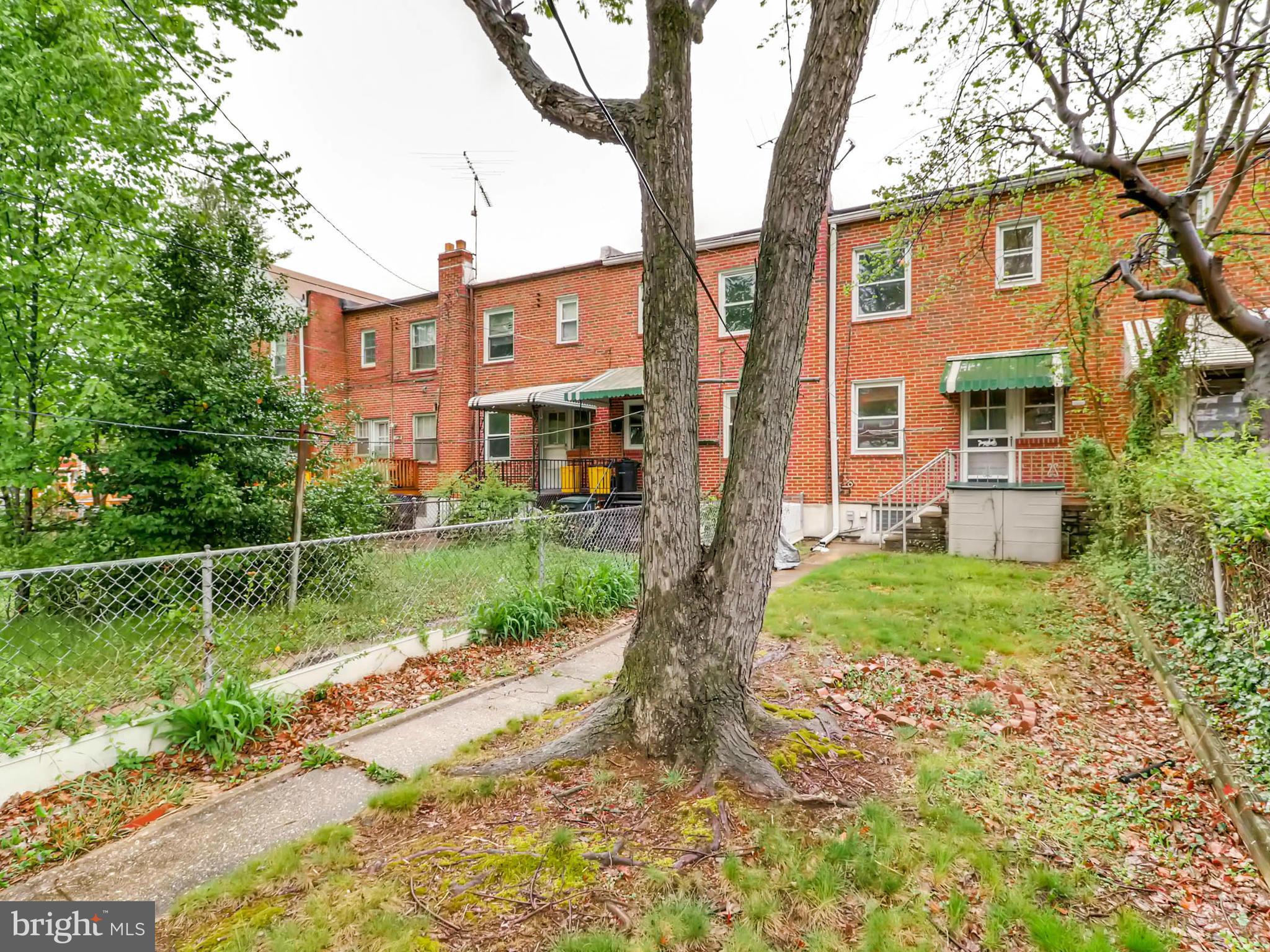 3935 Kenyon Avenue Baltimore, MD 21213 - Photo 22 of 23 Exterior (Rear)