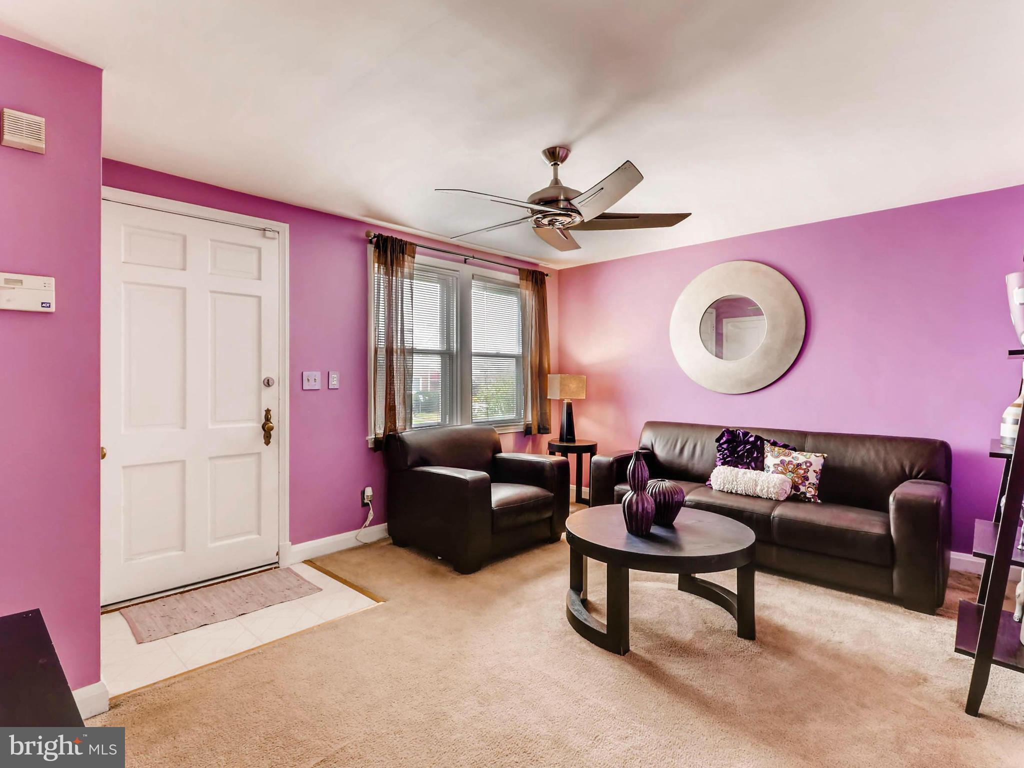 3935 Kenyon Avenue Baltimore, MD 21213 - Photo 9 of 23 Living Room