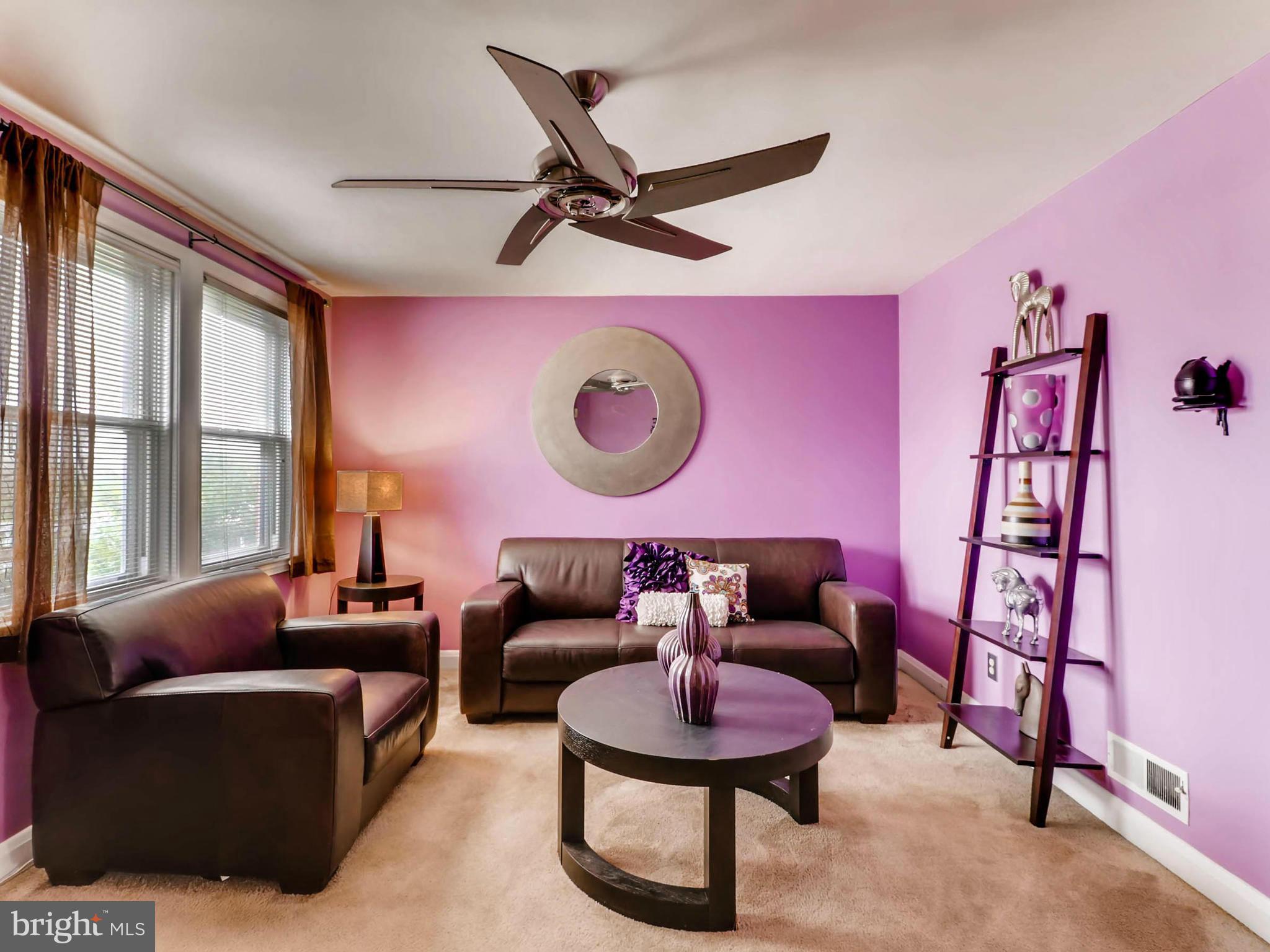 3935 Kenyon Avenue Baltimore, MD 21213 - Photo 10 of 23 Living Room