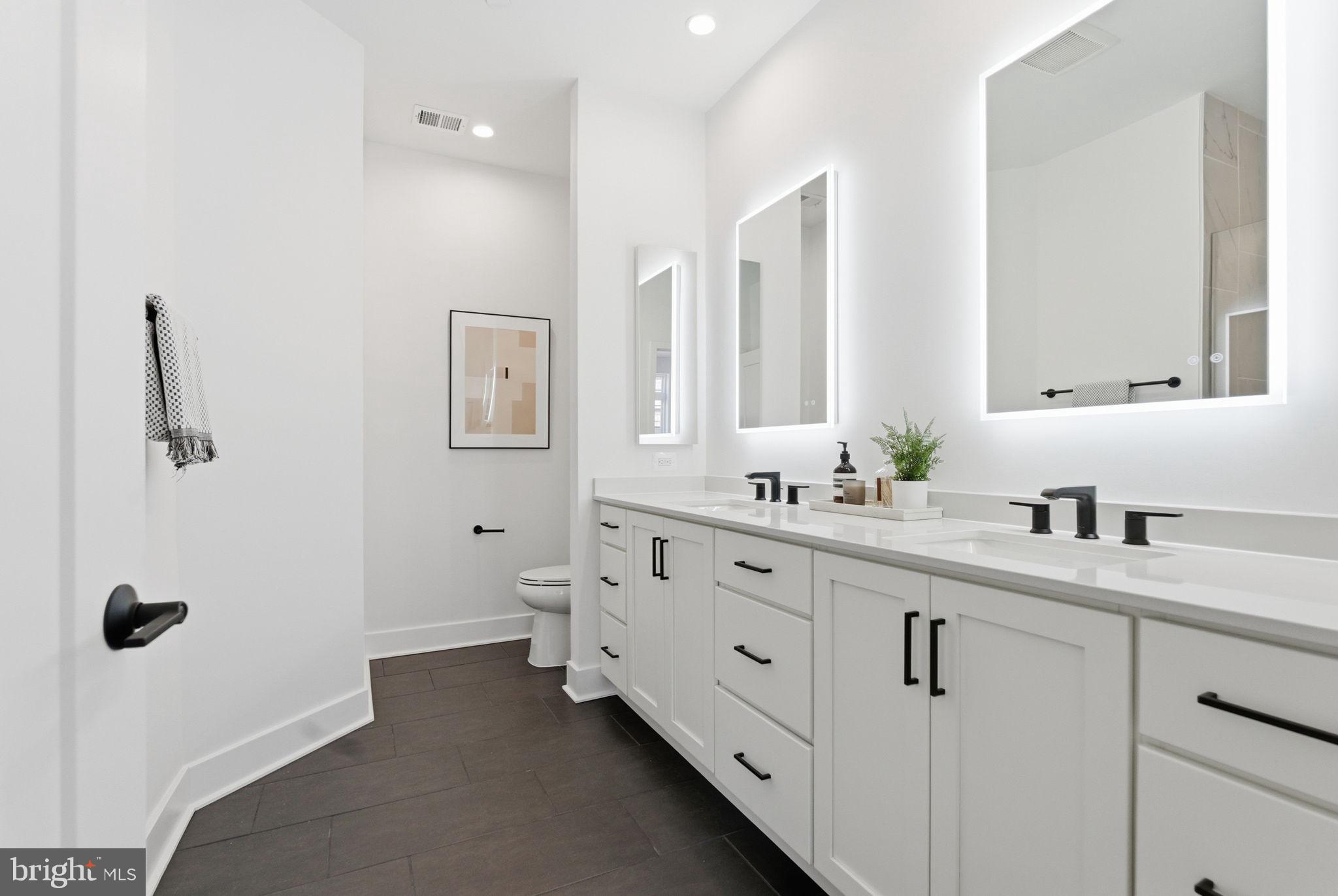 5354 Zenith Overlook Bethesda, MD 20816 - Photo 11 of 23