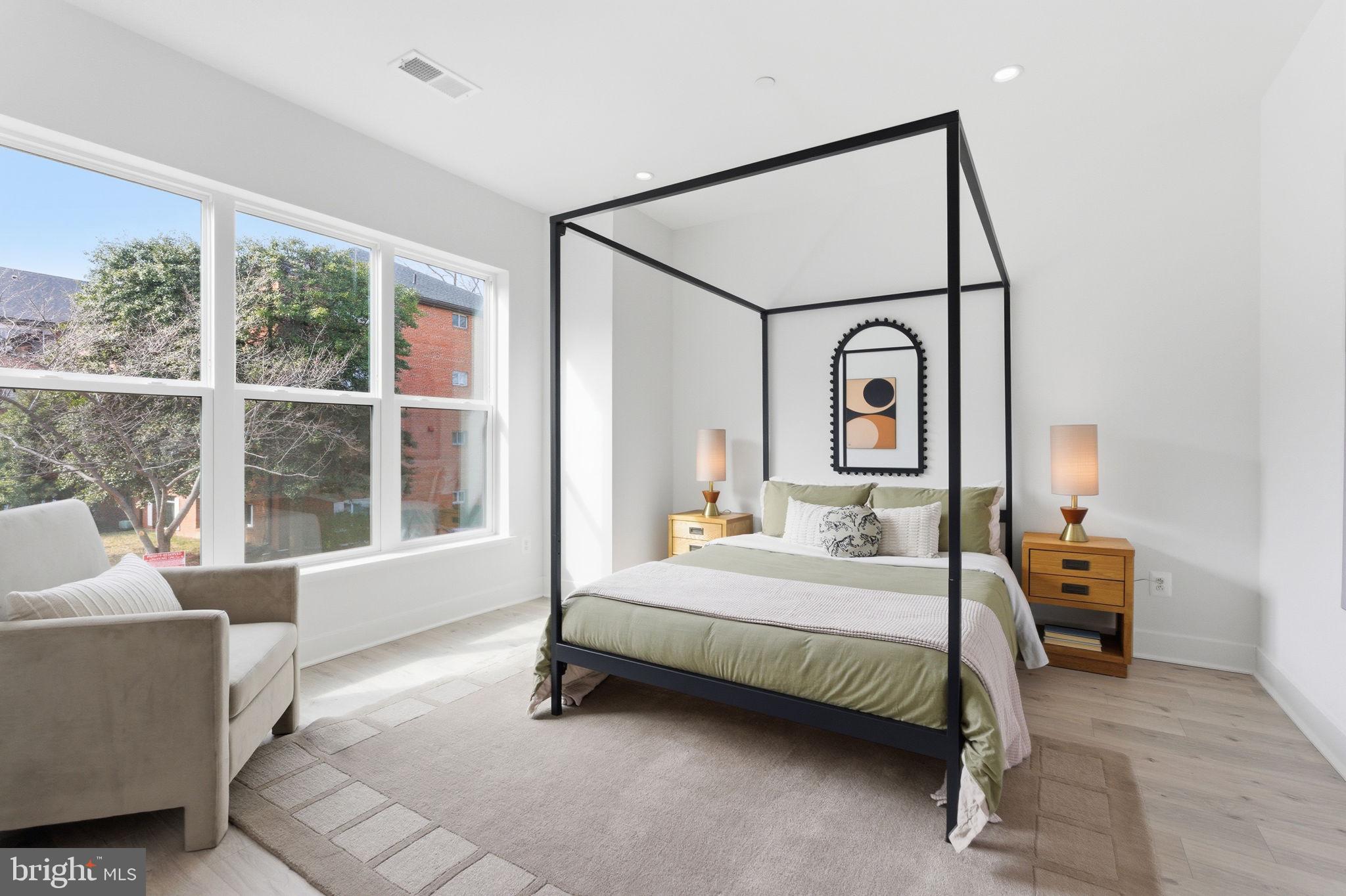 5354 Zenith Overlook Bethesda, MD 20816 - Photo 13 of 23