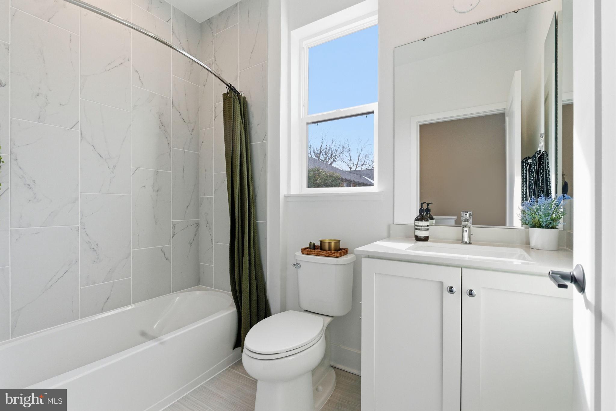 5354 Zenith Overlook Bethesda, MD 20816 - Photo 15 of 23