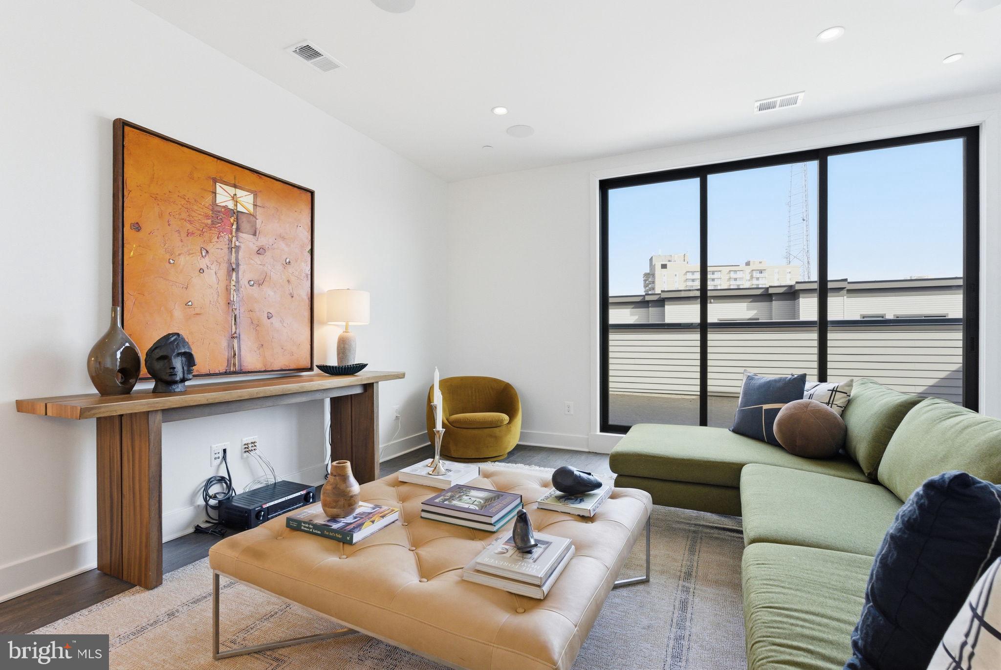 5354 Zenith Overlook Bethesda, MD 20816 - Photo 16 of 23